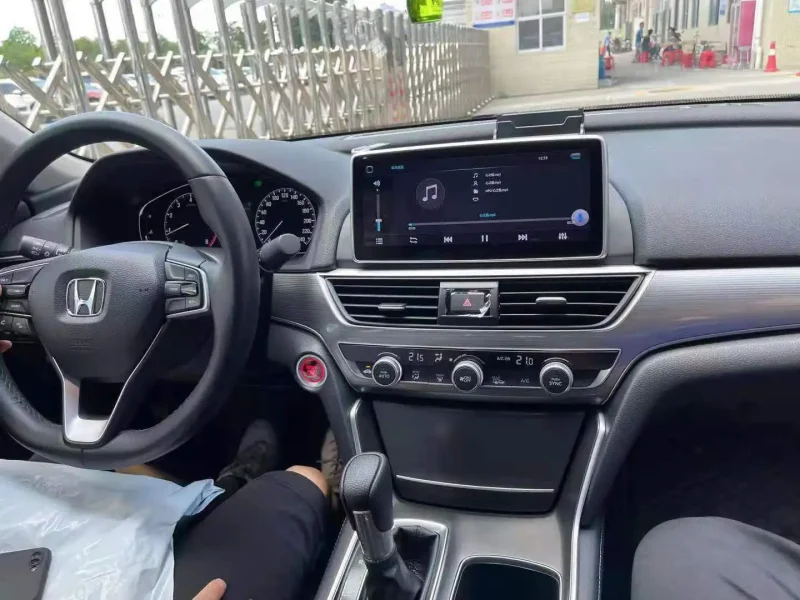 honda accord multimedia player with voice control